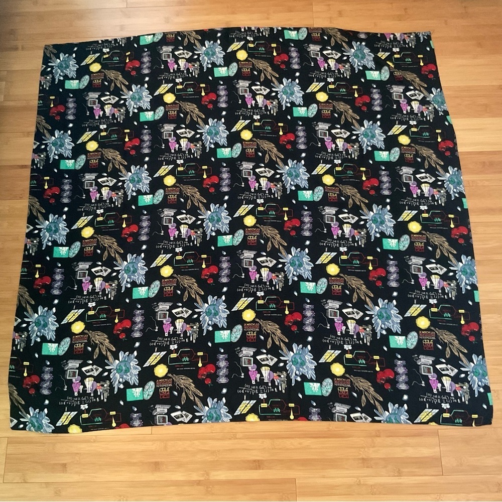 Nicole Miller 1995 Weizmann Institute Science Silk Scarf 42” DNA Solar Lab Print
